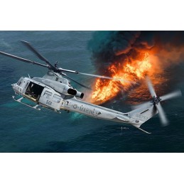 BELL UH-1Y Venom in -Escala 1/35- Trumpeter 05118
