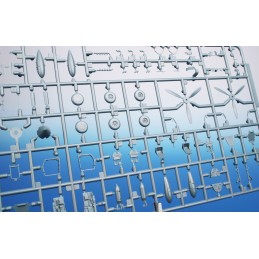 CURTISS P-40E Warhawk "Tigers and Sharks" -Escala 1/72- Special Hobby SH72529